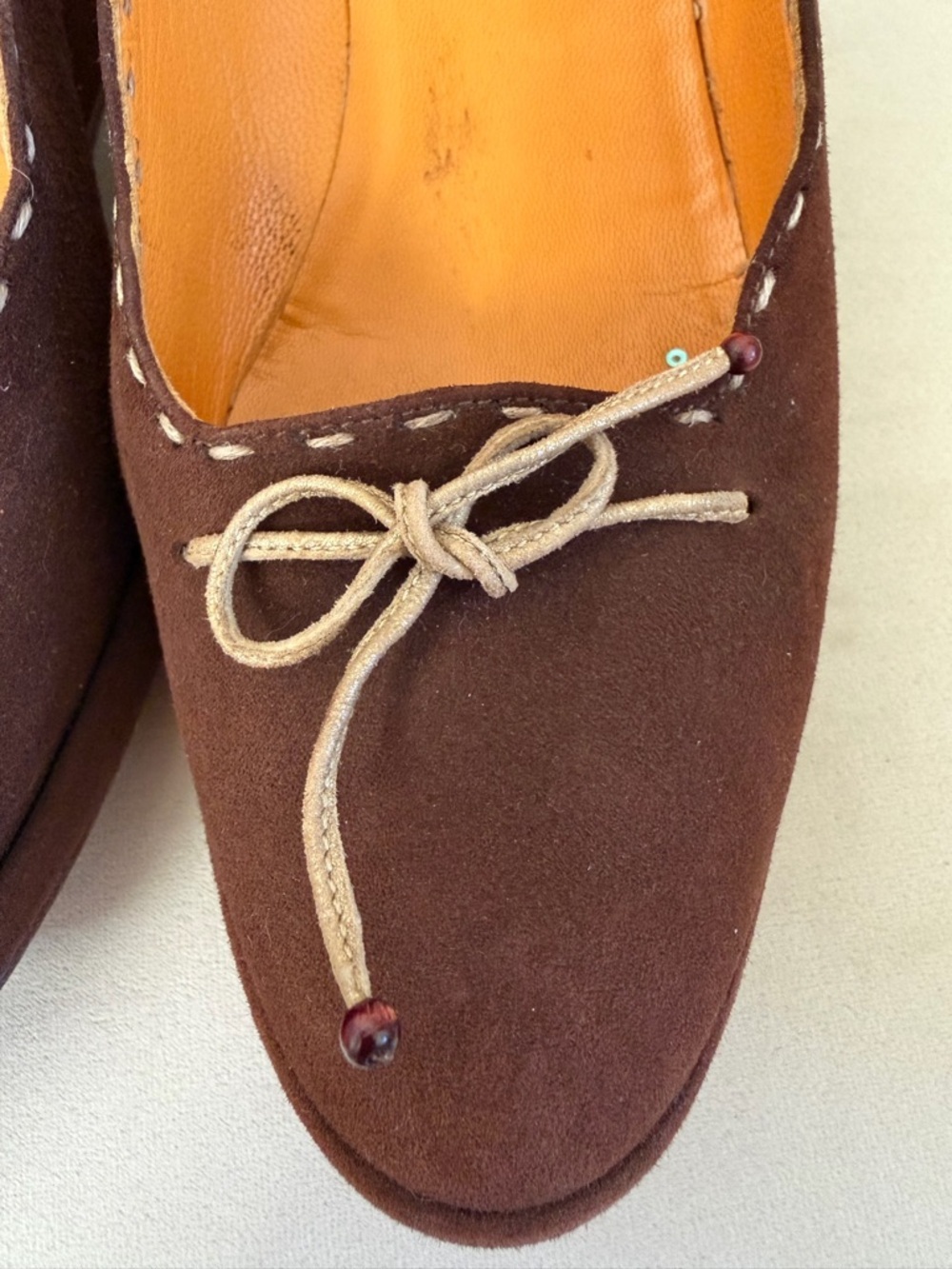 Henry Cuir Barneys New York Brown Suede Wedges Slip On Shoes Bow-Detail Vtg Y2K8 - Picture 6 of 10